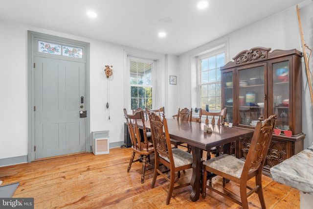 800 E CHERRY RD, Quakertown, PA 18951