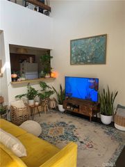 8221 Langdon 204, Van Nuys, CA 91406