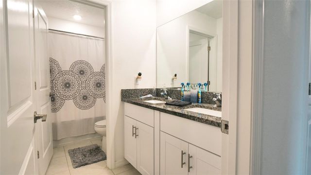 6300 BEVERLY HILLS DRIVE, Zephyrhills, FL 33541