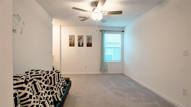 6300 BEVERLY HILLS DRIVE, Zephyrhills, FL 33541