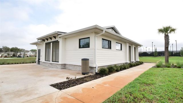 6300 BEVERLY HILLS DRIVE, Zephyrhills, FL 33541