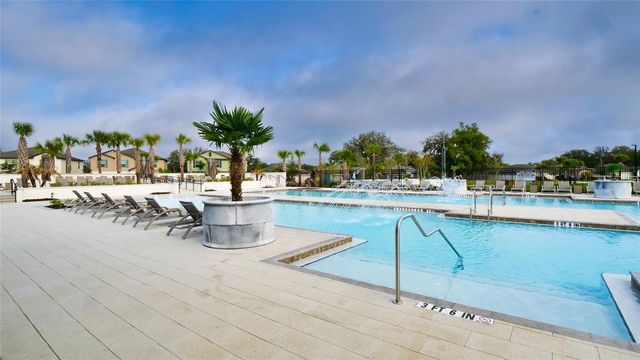 6300 BEVERLY HILLS DRIVE, Zephyrhills, FL 33541