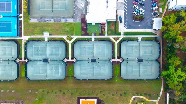 6300 BEVERLY HILLS DRIVE, Zephyrhills, FL 33541