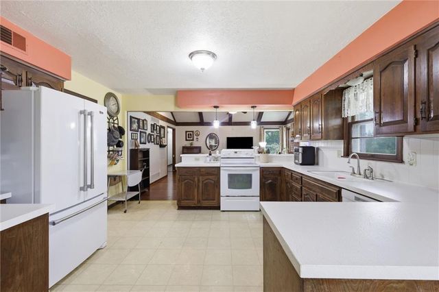 13508 E 264th Street, Peculiar, MO 64078