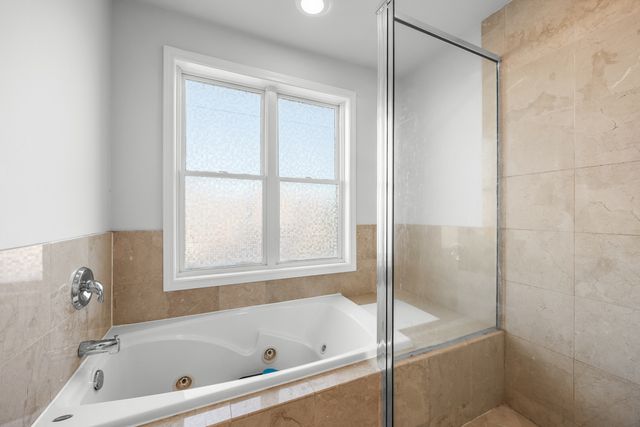 2602 W DIVERSEY Avenue 402, Chicago, IL 60647