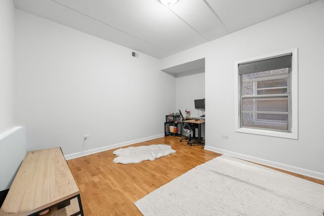 2602 W DIVERSEY Avenue 402, Chicago, IL 60647