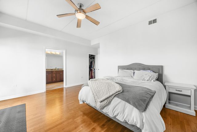 2602 W DIVERSEY Avenue 402, Chicago, IL 60647