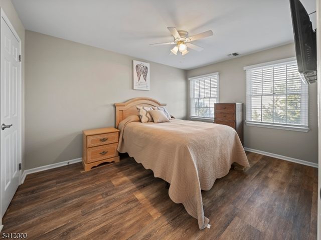 56 Quartz Ln 56, Paterson City, NJ 07501