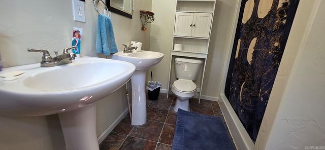 951 E County Road 206, Alton, MO 65606