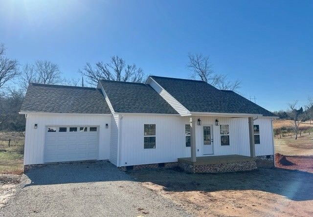 169 Honeysuckle Ln, Sparta, TN 38583