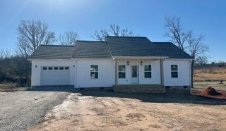 169 Honeysuckle Ln, Sparta, TN 38583