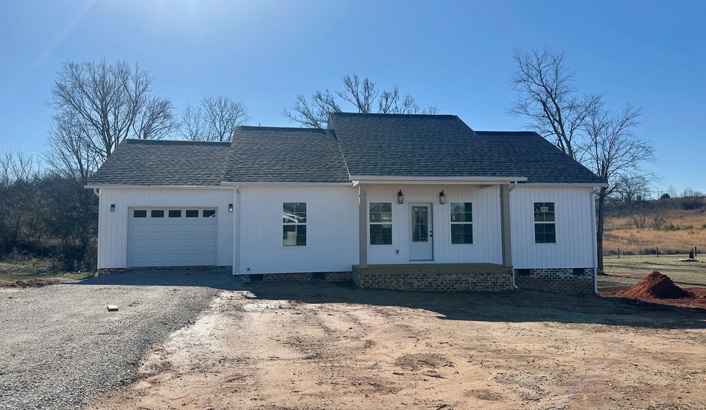 169 Honeysuckle Ln, Sparta, TN 38583