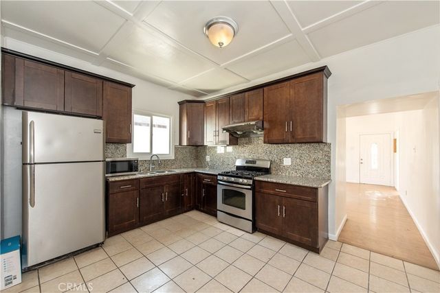 760 S Elm St, Pomona, CA 91766