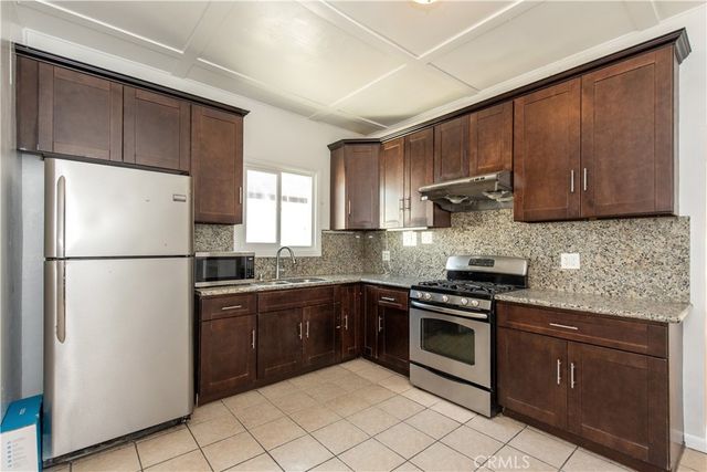 760 S Elm St, Pomona, CA 91766