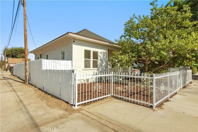 760 S Elm St, Pomona, CA 91766