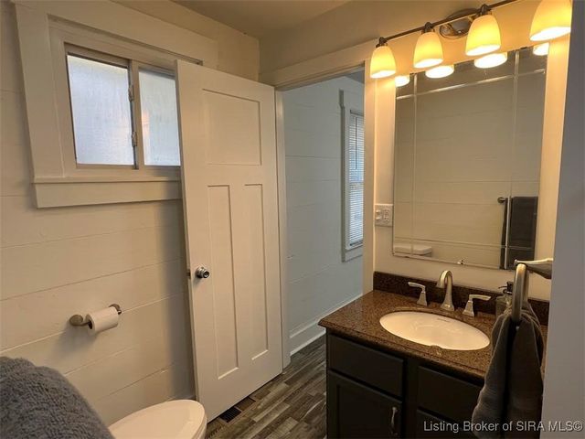 1131 Burton Avenue, New Albany, IN 47150