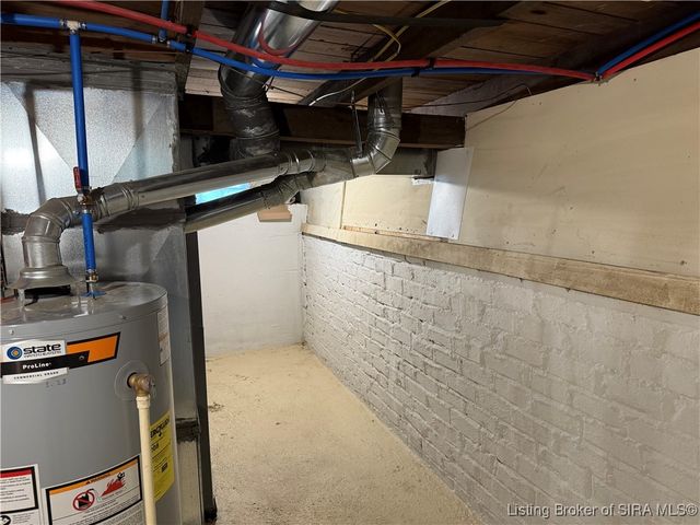 1131 Burton Avenue, New Albany, IN 47150