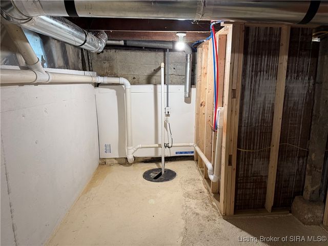 1131 Burton Avenue, New Albany, IN 47150