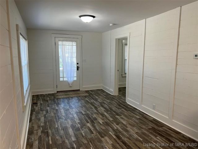 1131 Burton Avenue, New Albany, IN 47150