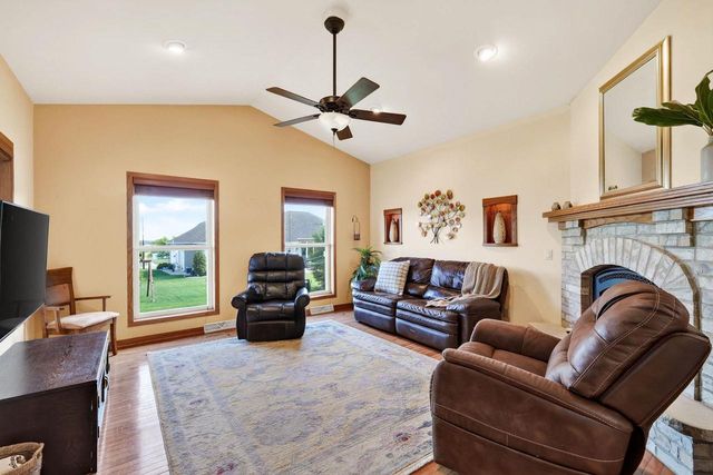 2017 W Milwaukee Street, Stoughton, WI 53589