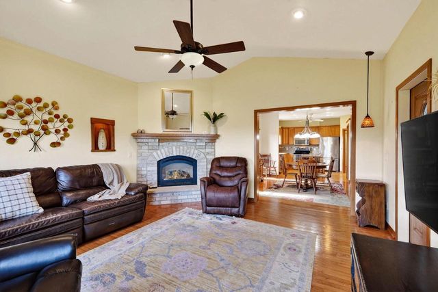 2017 W Milwaukee Street, Stoughton, WI 53589