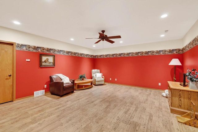 2017 W Milwaukee Street, Stoughton, WI 53589