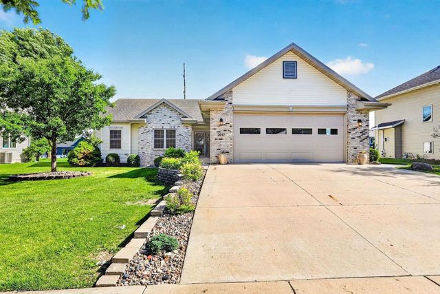 2017 W Milwaukee Street, Stoughton, WI 53589