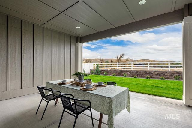 7027 W Waxwing Dr, Boise, ID 83714