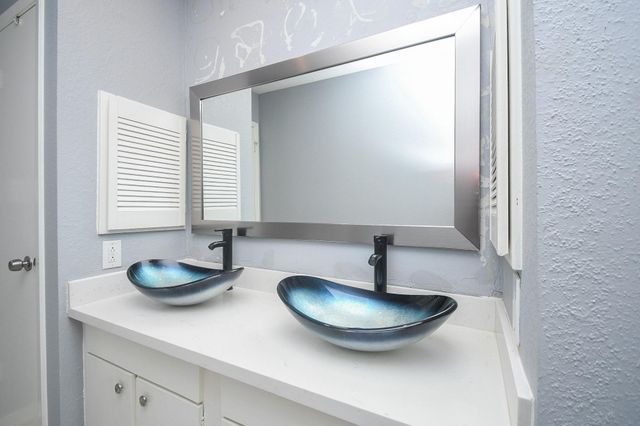 16730 Townes Road, Friendswood, TX 77546