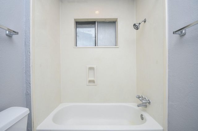 16730 Townes Road, Friendswood, TX 77546