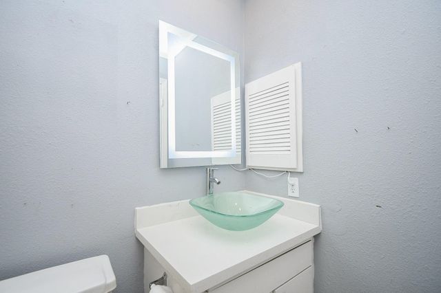 16730 Townes Road, Friendswood, TX 77546