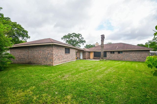 16730 Townes Road, Friendswood, TX 77546