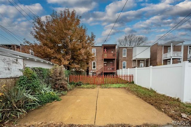 2626 Minnesota Avenue, St Louis, MO 63118