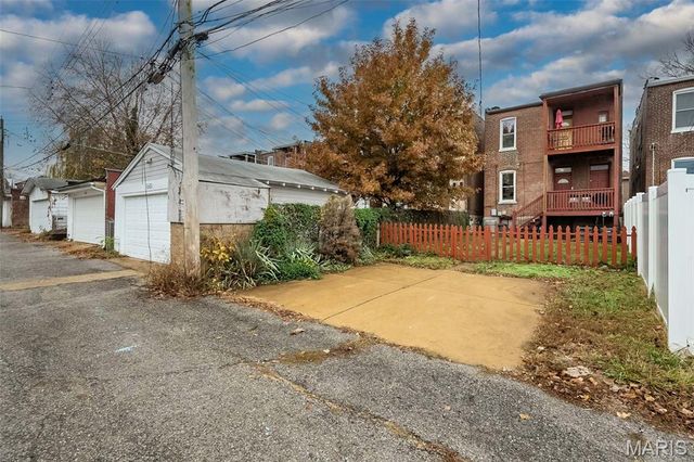 2626 Minnesota Avenue, St Louis, MO 63118