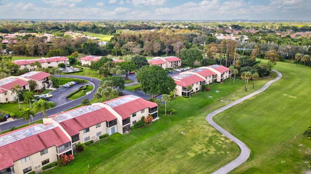 21215 Lago Circle C, Boca Raton, FL 33433