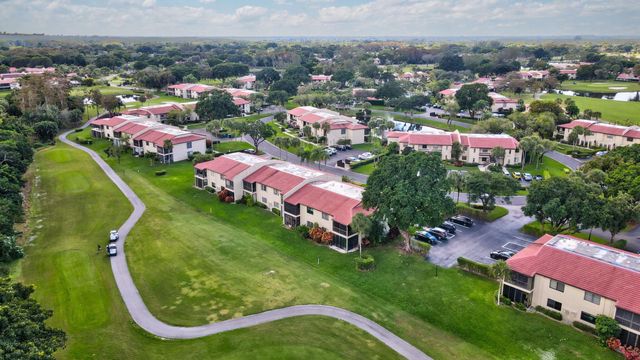 21215 Lago Circle C, Boca Raton, FL 33433