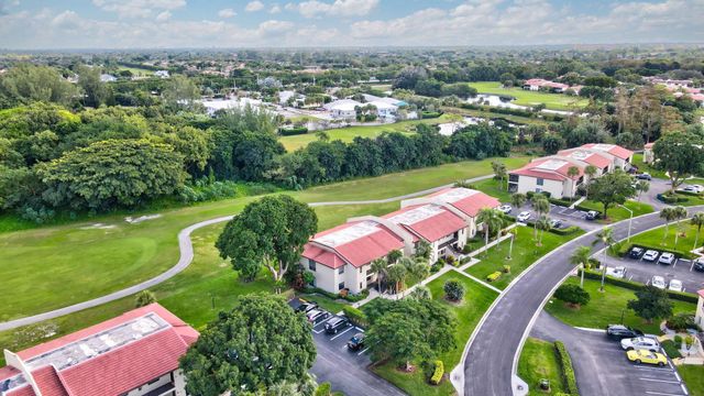 21215 Lago Circle C, Boca Raton, FL 33433