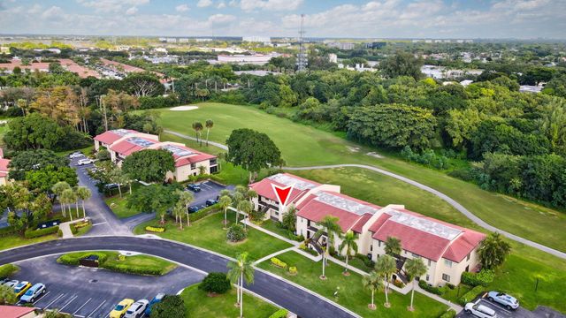 21215 Lago Circle C, Boca Raton, FL 33433