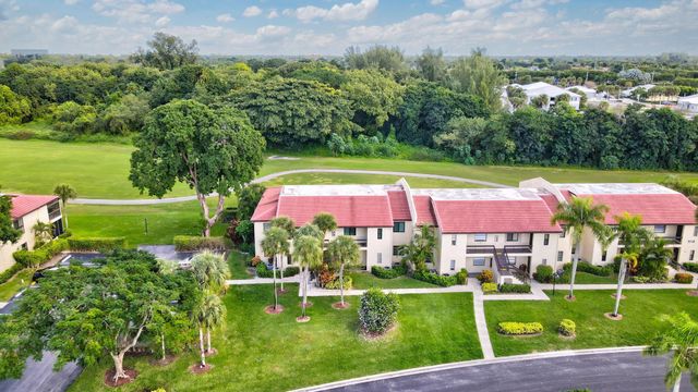 21215 Lago Circle C, Boca Raton, FL 33433