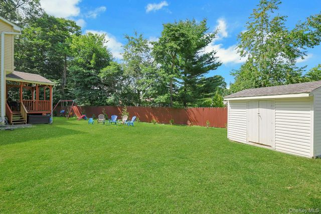 10 Pepperill Court, New City, NY 10956