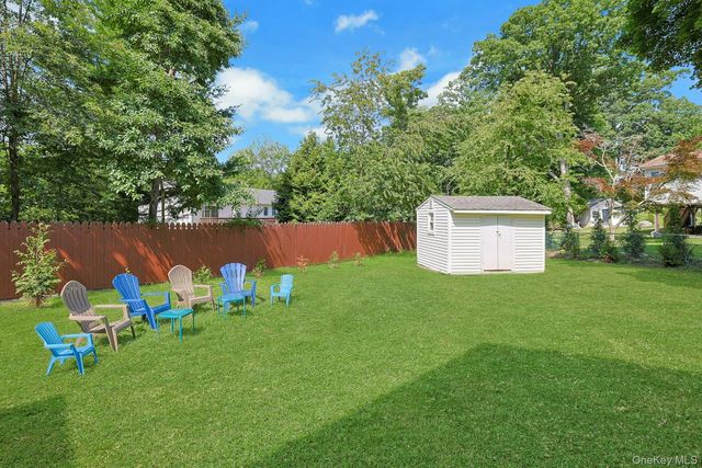 10 Pepperill Court, New City, NY 10956