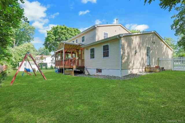 10 Pepperill Court, New City, NY 10956
