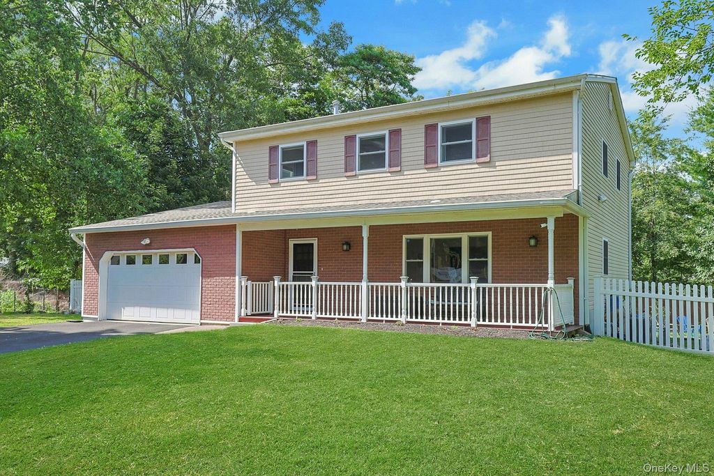 10 Pepperill Court, New City, NY 10956