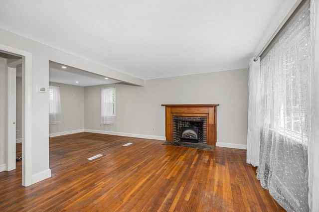 30 Whitcomb Terrace, Weymouth, MA 02190