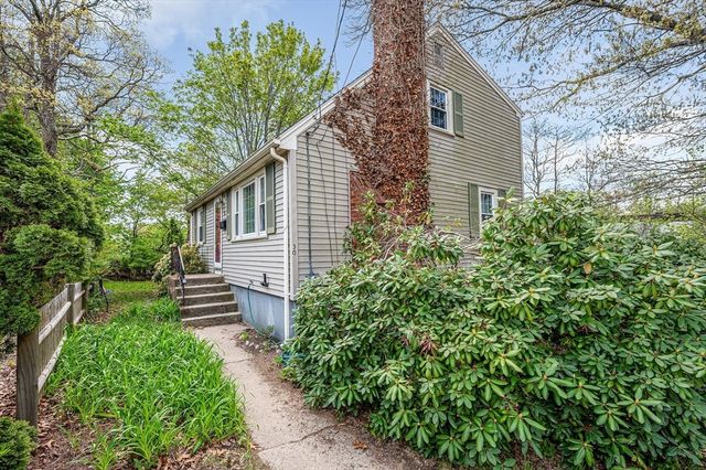 30 Whitcomb Terrace, Weymouth, MA 02190