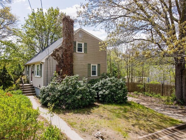 30 Whitcomb Terrace, Weymouth, MA 02190