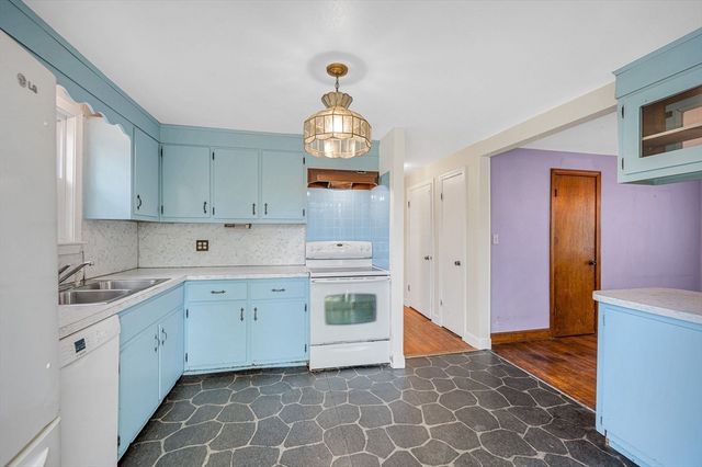 30 Whitcomb Terrace, Weymouth, MA 02190