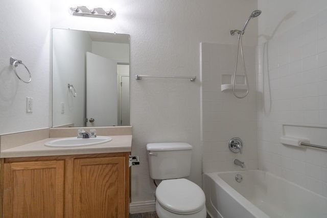 202 Golden Gate DR, Leander, TX 78641