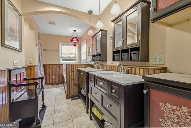 5134 Highway 17, Clarkesville, GA 30523