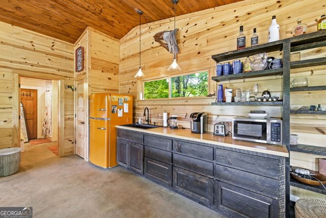 5134 Highway 17, Clarkesville, GA 30523